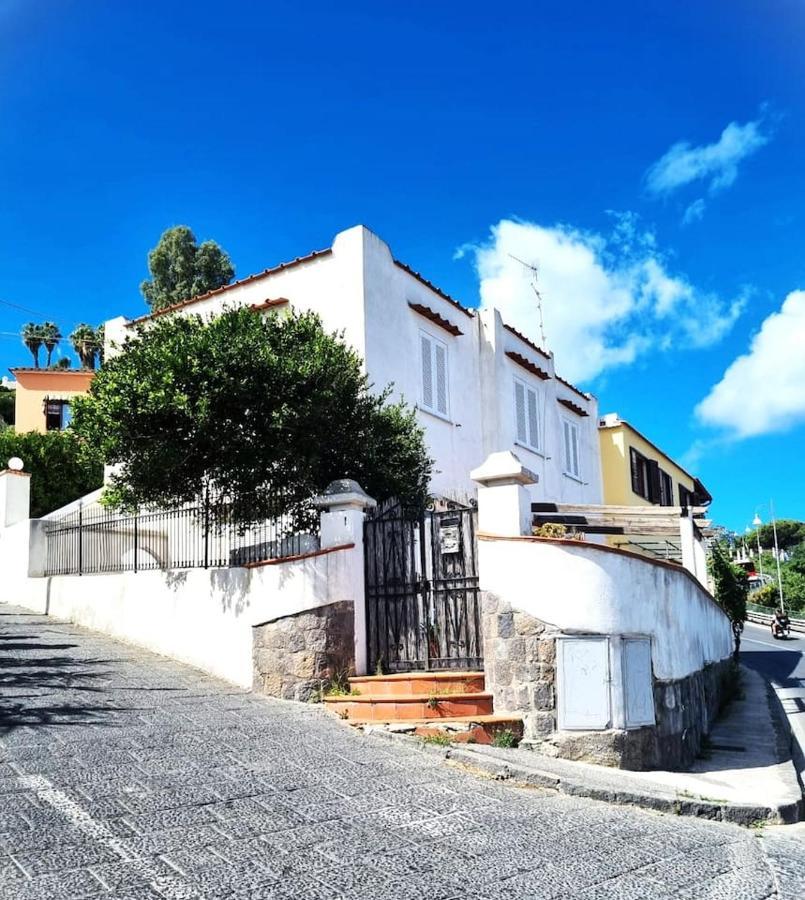 Brecchembe - Holiday Home In The Center Of Lacco Ameno Lacco Ameno  ภายนอก รูปภาพ